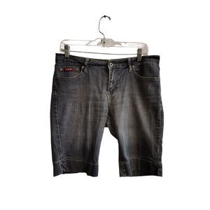 A‎ B M Size 13 Women's Dark Wash Denim Shorts